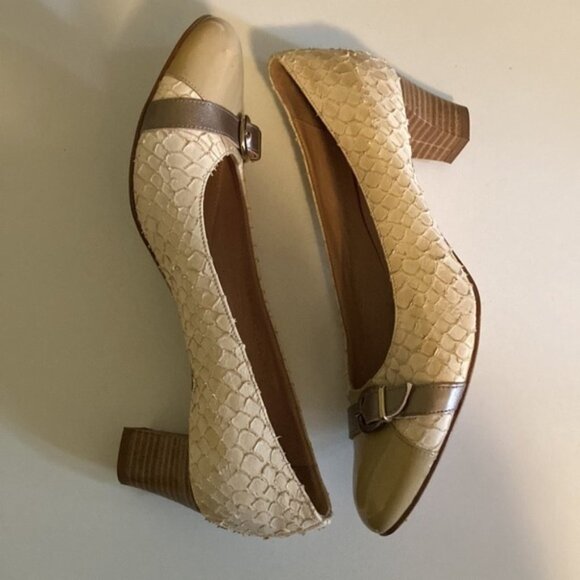 👠✨ Vintage Rolando Bellagio Beige & Taupe Leather Block Heel Pumps  ✨👠 - Picture 4 of 11
